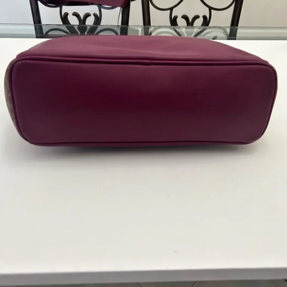 Coach Peyton Leather Zip Top Tote Berry w/ contrasting Signature “C” side panels - Picture 5 of 14